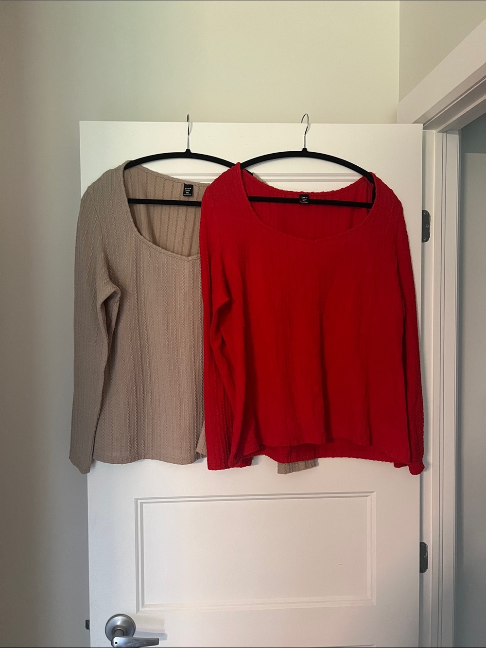 SHEIN Scoop Neck Knit Sweaters in Red & Tan